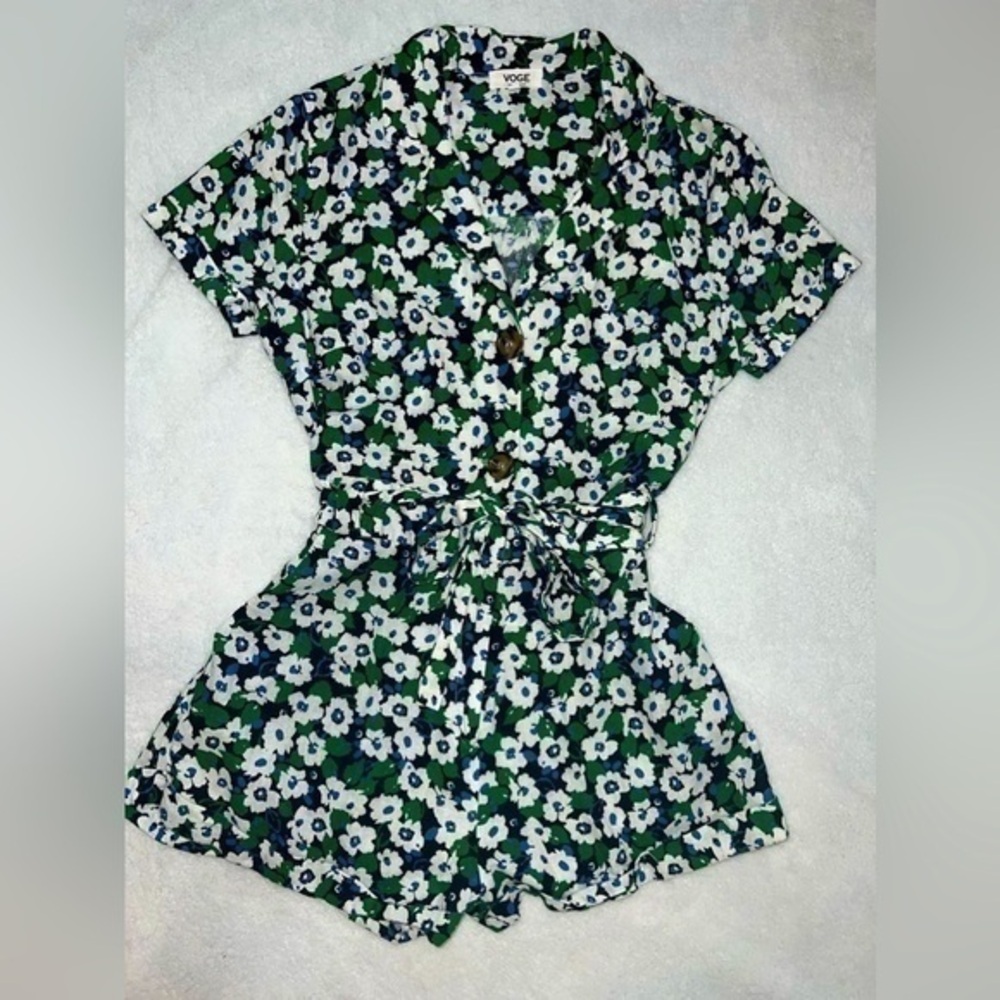 Voge Boutique Floral romper